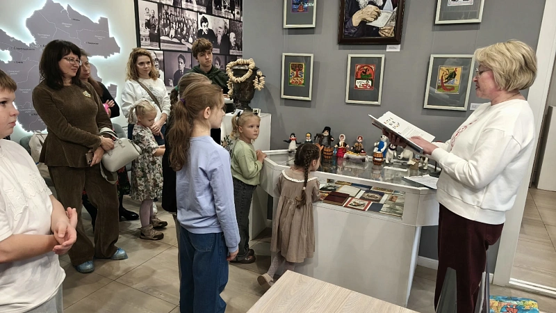 Ремёсла, народные традиции и сказки Степана Писахова: семьи открывают для себя Поморье