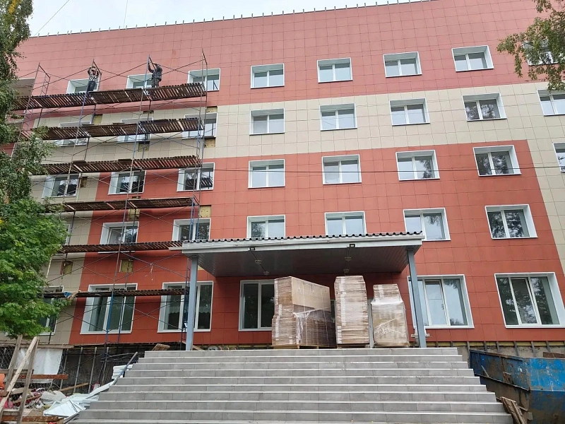 В Архангельске продолжается капремонт общежития педагогического колледжа